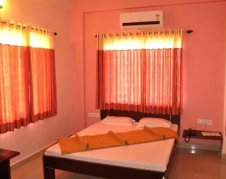Hotel Mahakal Tulsi Somnāth Exterior foto